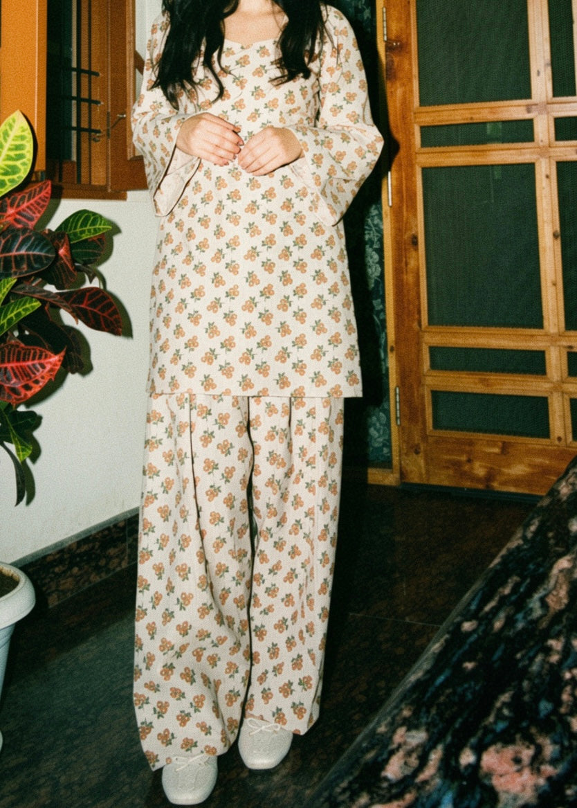 Kanira Floral Farsi Salwar Kameez Set